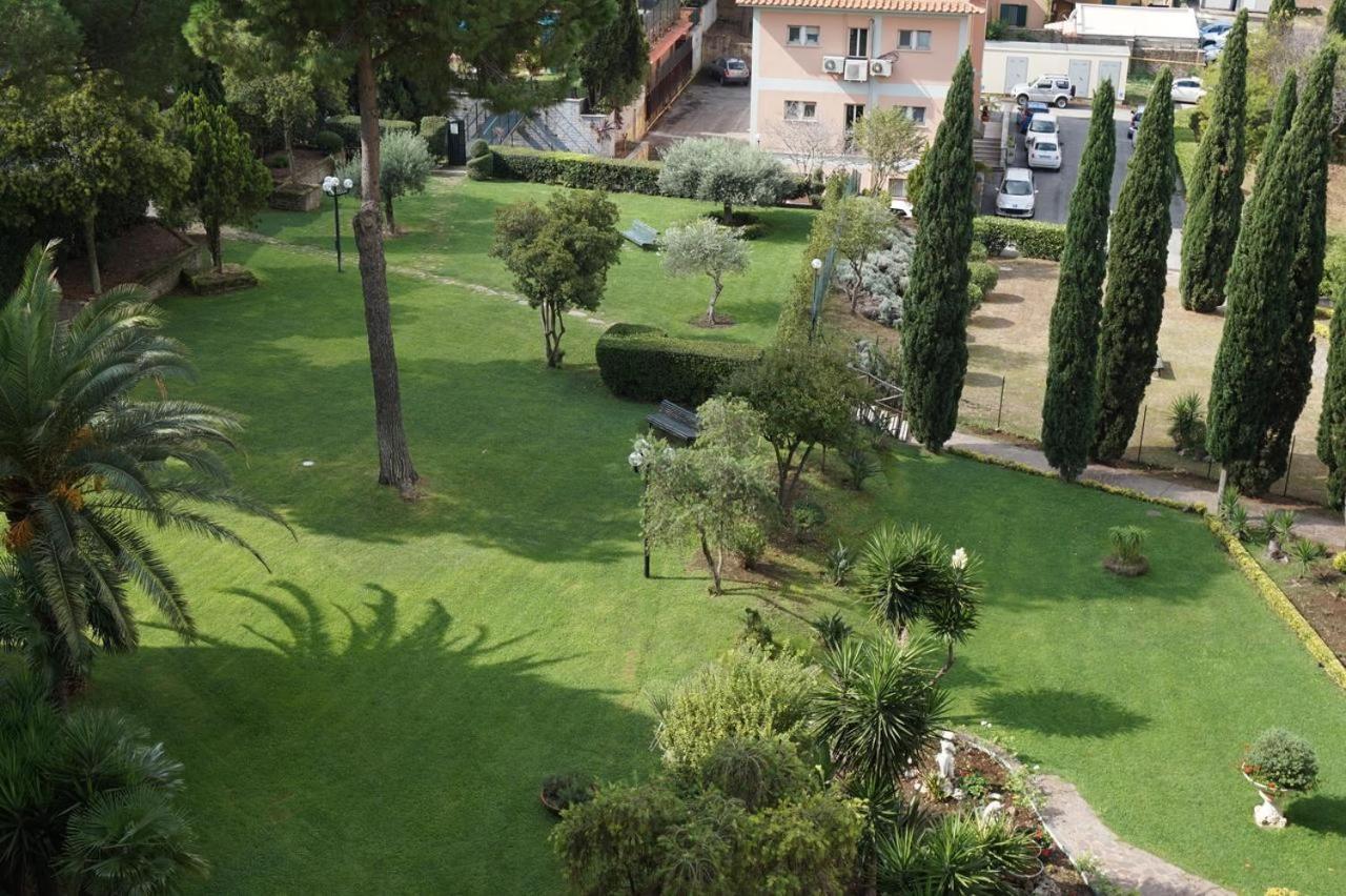 Parco Tirreno Hotel Rom Exterior foto